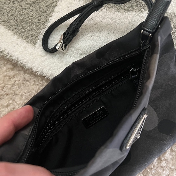 Prada pouch - Picture 3 of 6